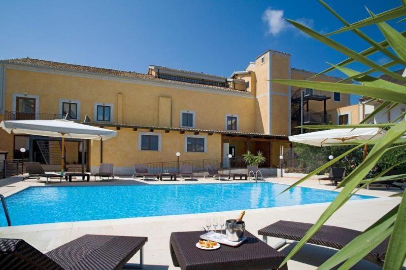 Hotel Palazzo Marzano برياتيكو المظهر الخارجي الصورة